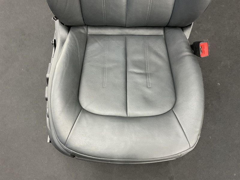 AU036 4G A6 Avante 3.0TFSI quattro electric original leather right front seat * black leather / heater attaching * hole / crack none 0 * prompt decision 