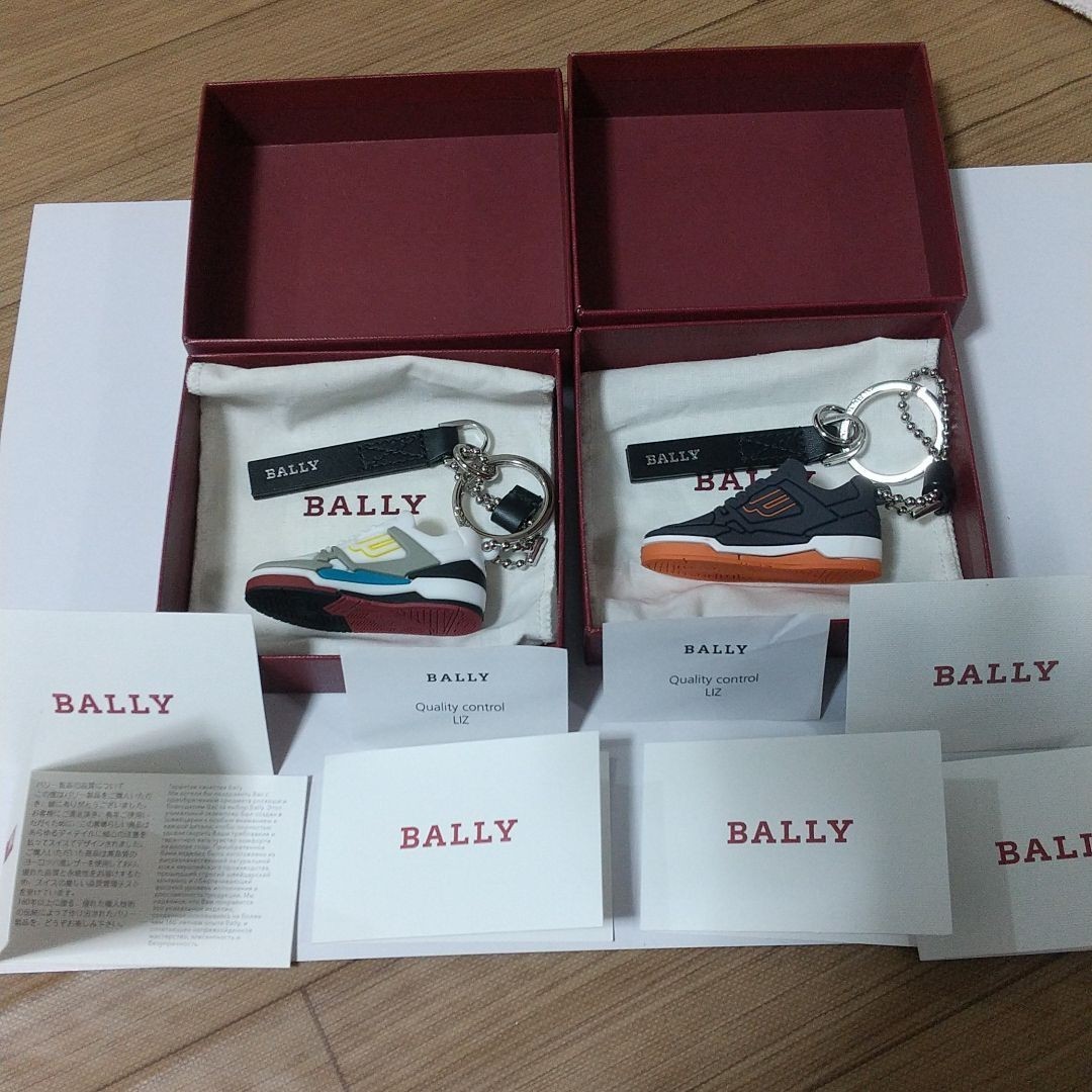 BALLY　スニーカー　キーホルダー　バリー　キーリングバスケットシューズ　バッシュ　モデル