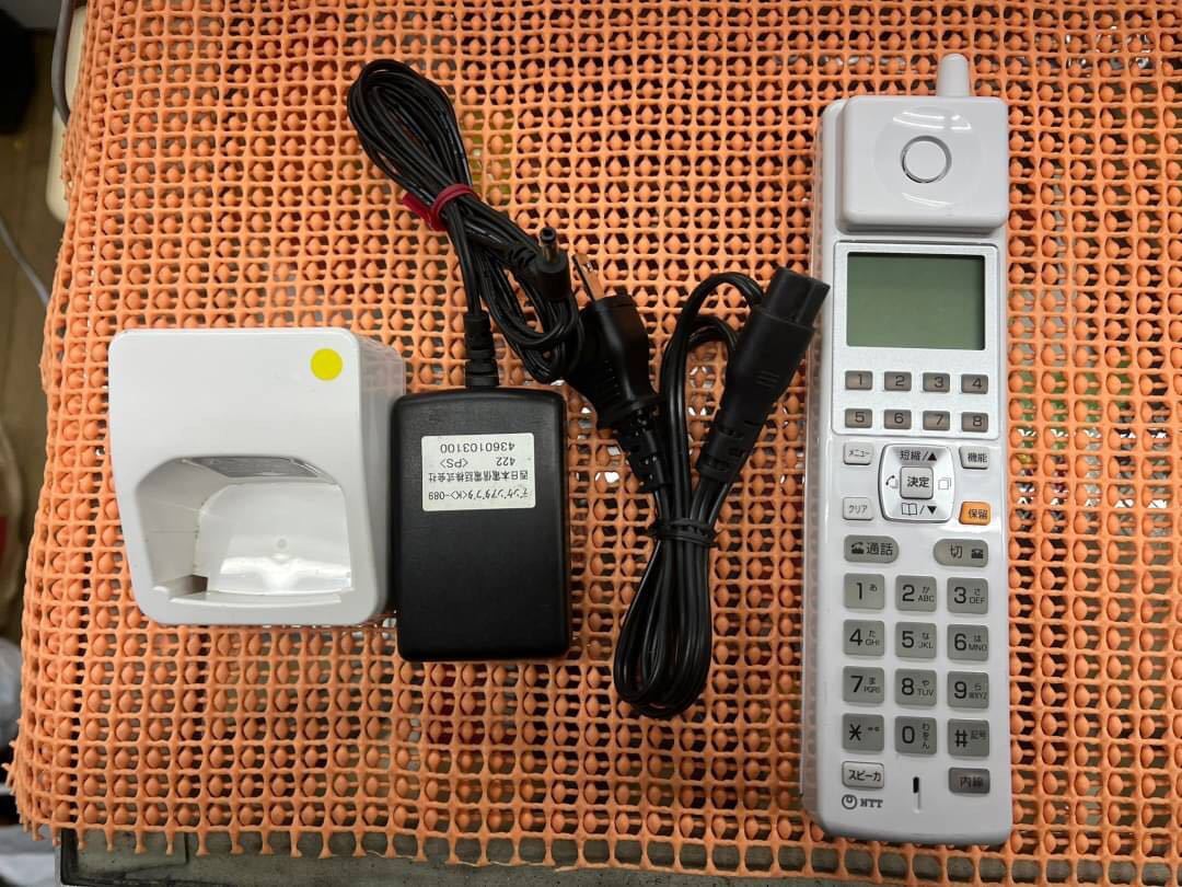 0GW7493 NTT цифровой беспроводной телефонный аппарат телефон A1-DECL-PS(1)(W)18 год производства 0