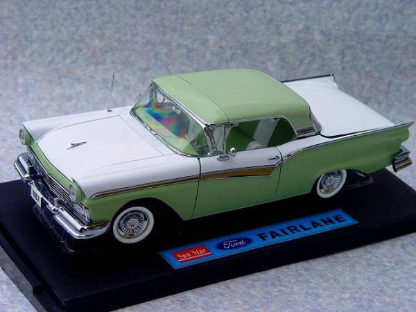  rare *1/18* roof opening and closing + trunk storage *1957 Ford fa lane * new goods not yet exhibition goods. beautiful.. Sunstar made #1332