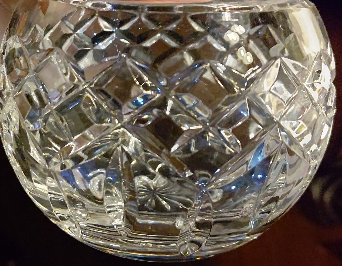 ウォーターフォード　クリスタル　マーキスコレクション　花瓶（花入れ外側8㎝胴10㎝高さ11㎝483g）