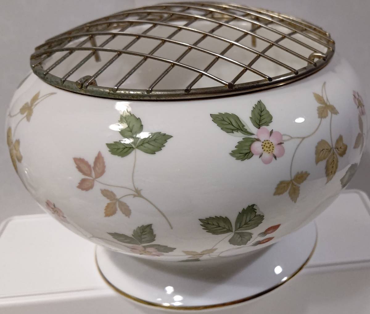 ヴィンテージ 廃番 黒壺 WEDGWOOD ウェッジウッド ワイルド ヴィンテージ 廃番 黒壺 WEDGWOOD ウェッジウッド ワイルド