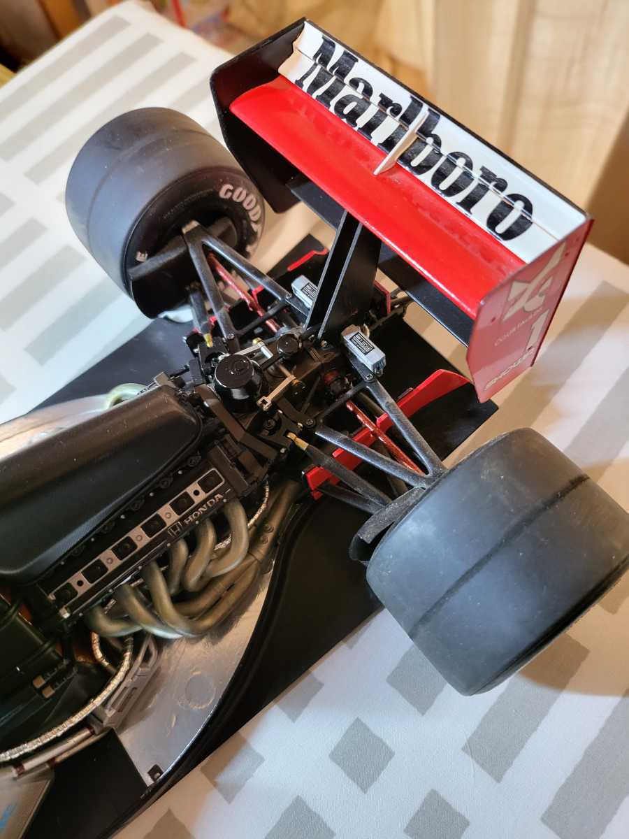 タミヤ アイルトン・セナ プラモデル完成品 1/12 マクラーレン タミヤ アイルトン・セナ プラモデル完成品 1/12 マクラーレン