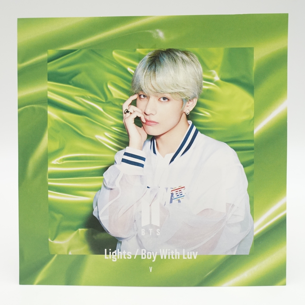 公式 BTS 防弾少年団 バンタン/ Lights/Boy With Luv /FC限定盤 チェンジングジャケット/V テテ Taehyung テヒョン/2枚/4553_画像4