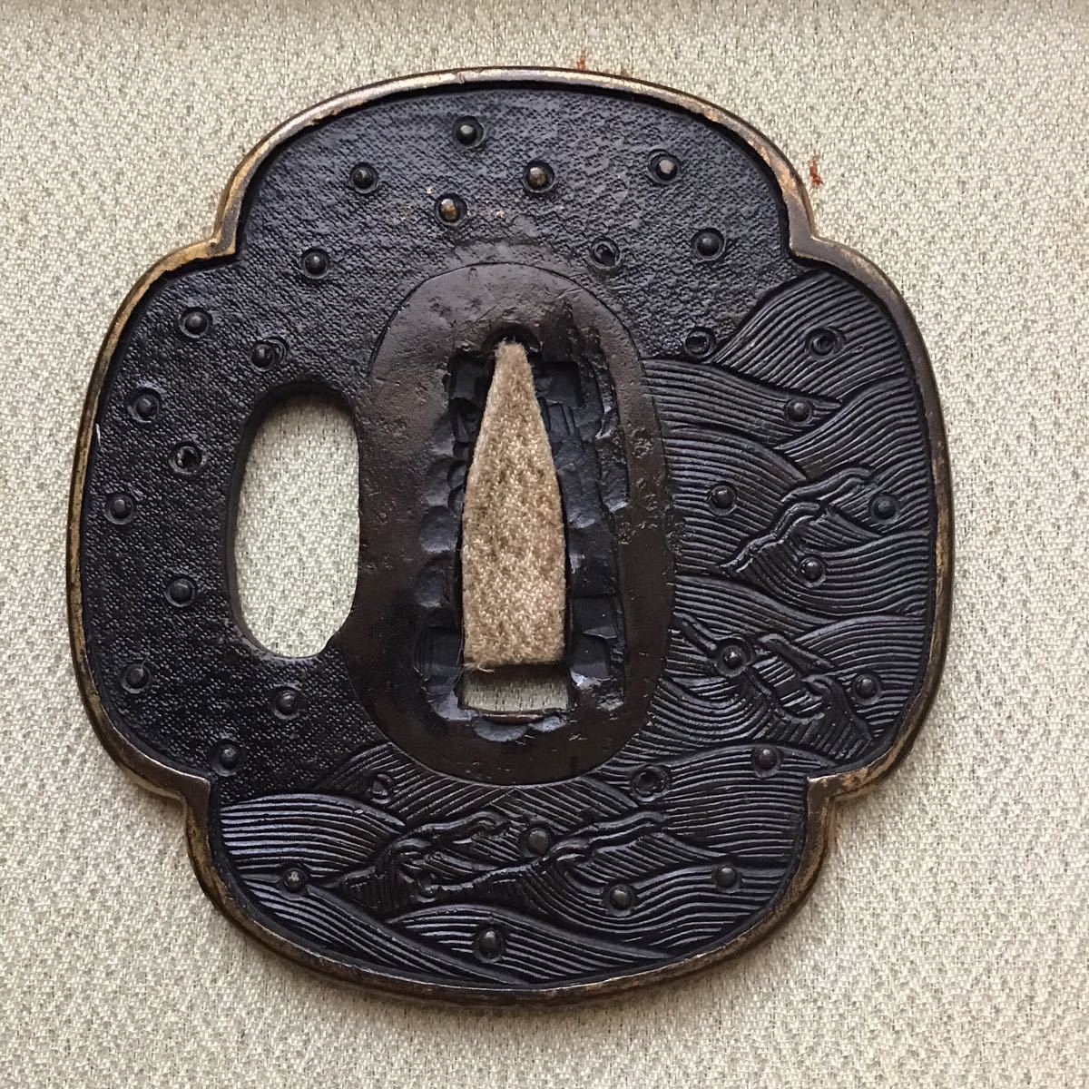 2021正規激安】 波図鉄鍔 鐔 日本刀 刀 刀装具 時代物 真剣 居合い