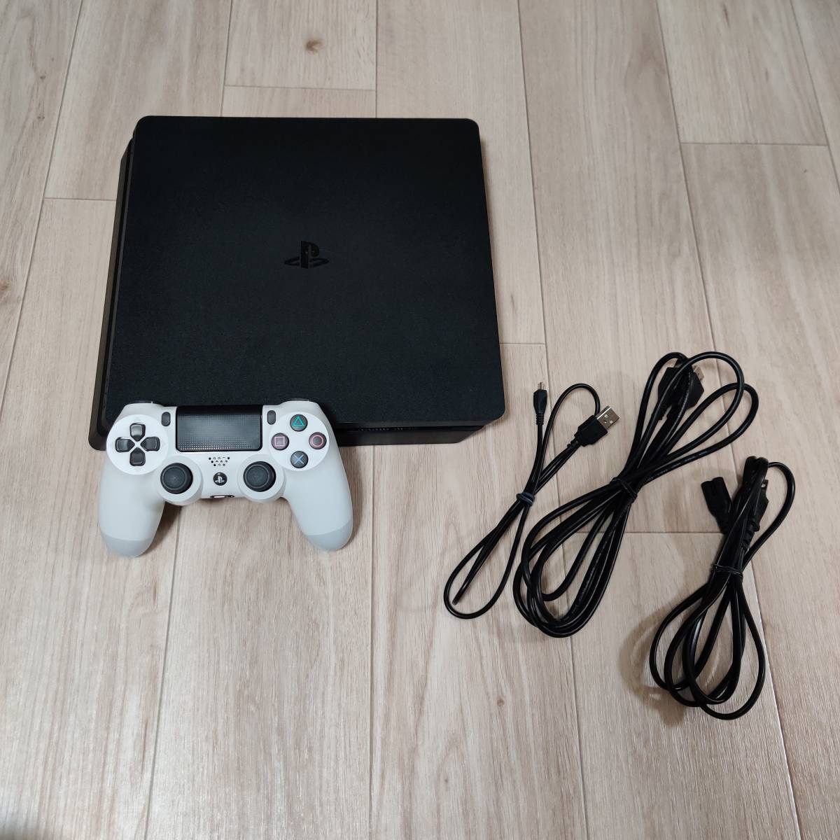 5644801】SONY PS4 CUH-2200 500GB 本体 付属品