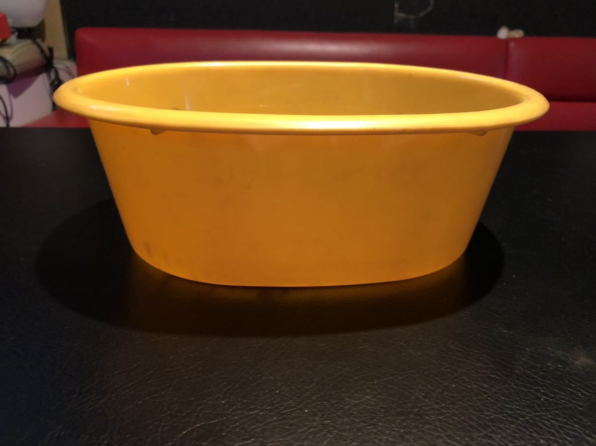 昭和レトロポップ 花柄 黄色 プラスチック桶 湯桶？ 楕円形 札幌手渡し可能_画像2