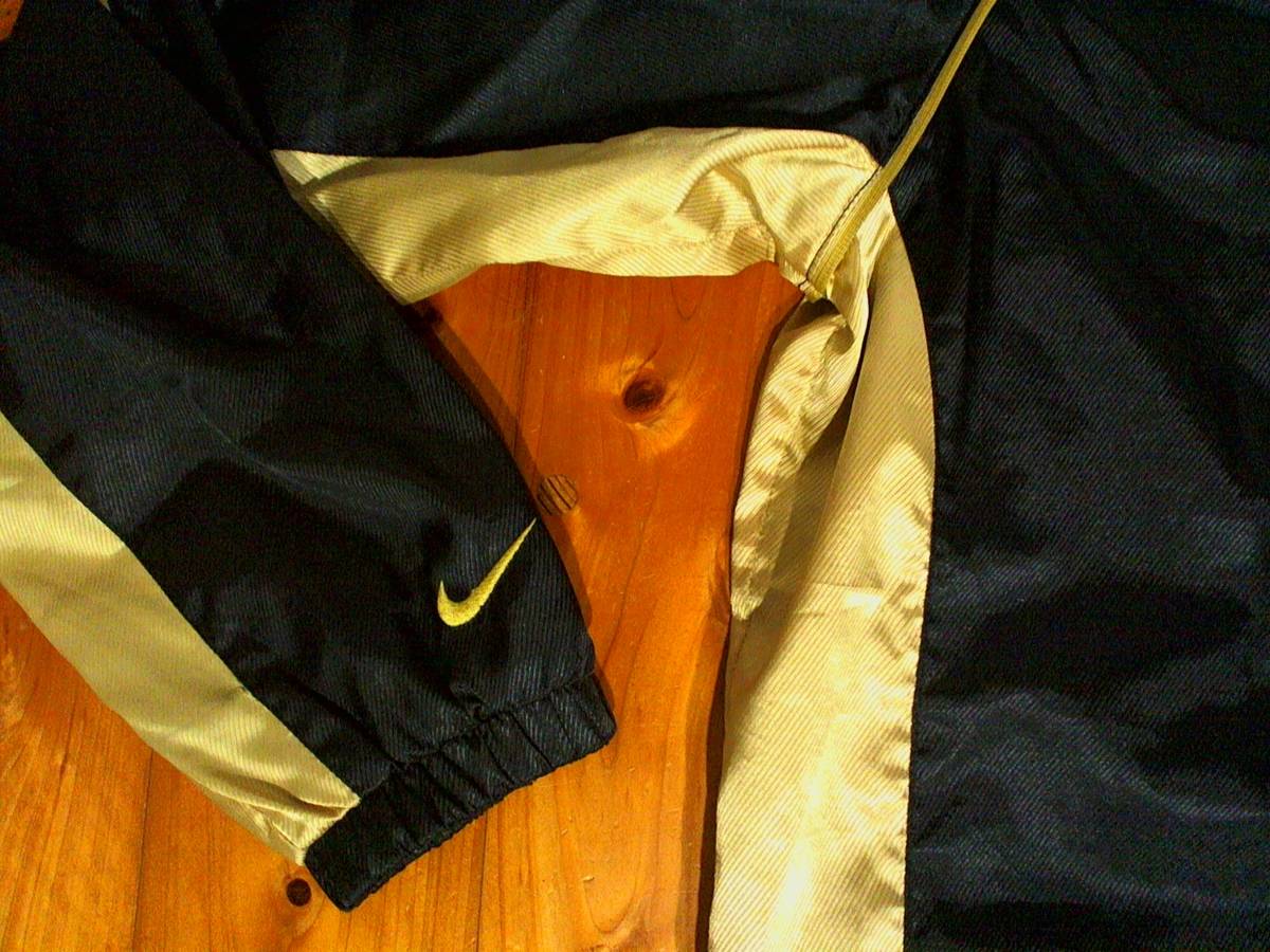 * Nike [NIKE] Zip выше воротник место хранения капот парка жакет джемпер 160 размер чёрный Gold клик post возможно 