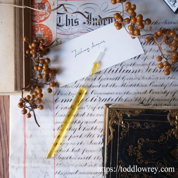 [ transparent . writing brush chronicle .. desk top how about? ] England Vintage ga Raspe n attaching pen yellow **Vintage Hand-blown Glass DipPen Yellow