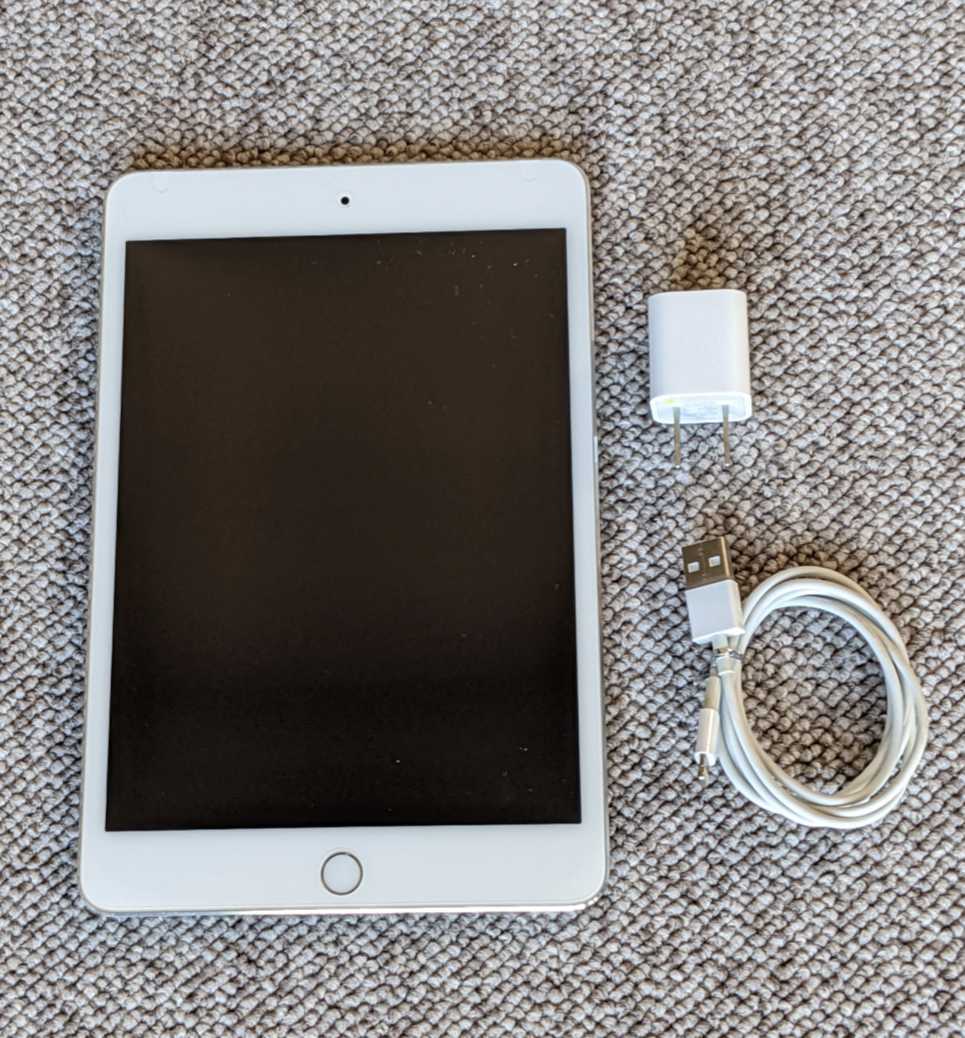 在庫あり/即出荷可】 iPad mini 4 silver WI-FI 16GB バッテリー９４