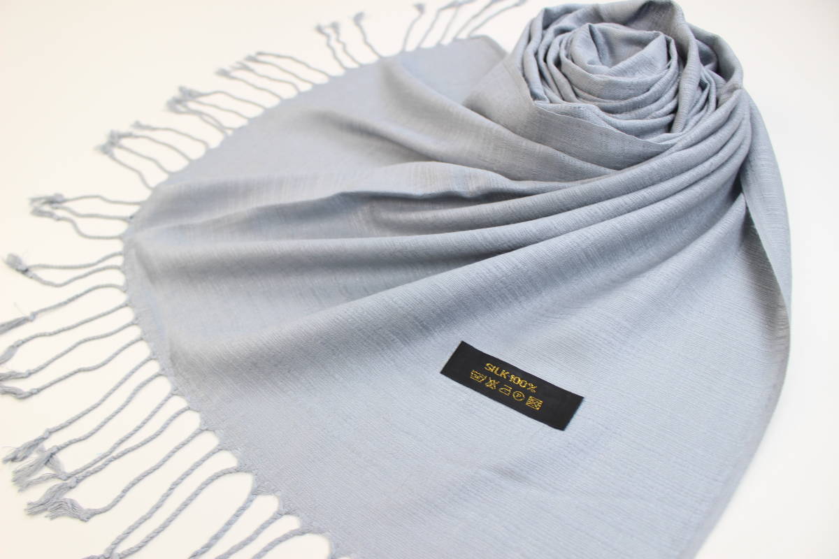 新品【シルク100% SILK】無地 Plain 大判 ストール S.GRAY 灰 シルバーグレー系 ワケアリ_画像2