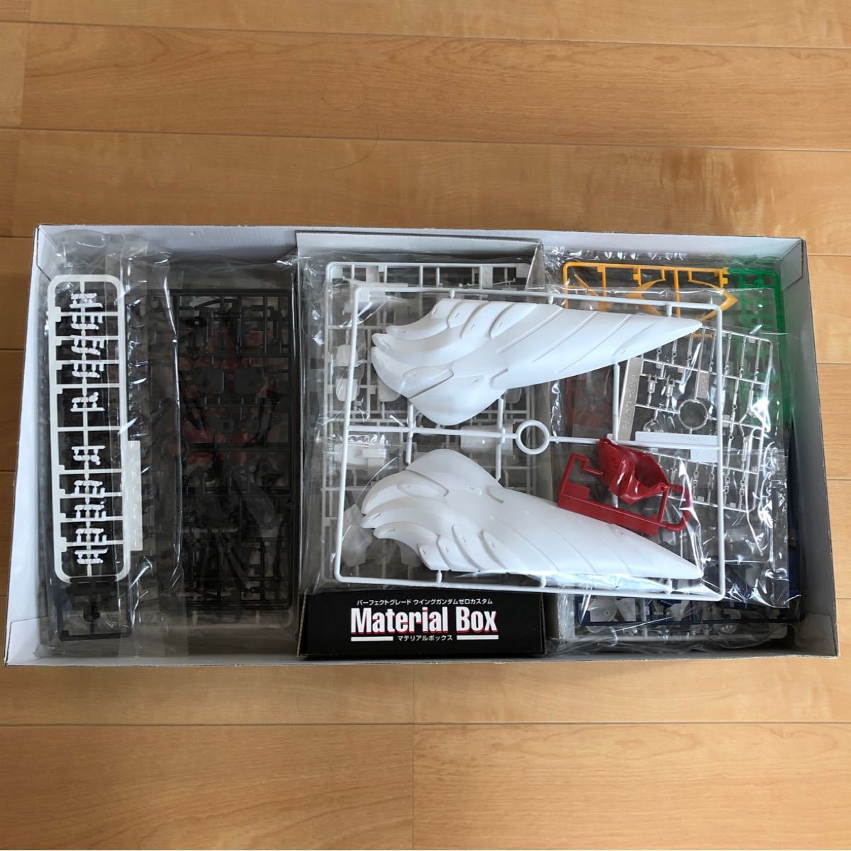 ウイングガンダム ゼロカスタム (1/60スケール パーフェクトグレード