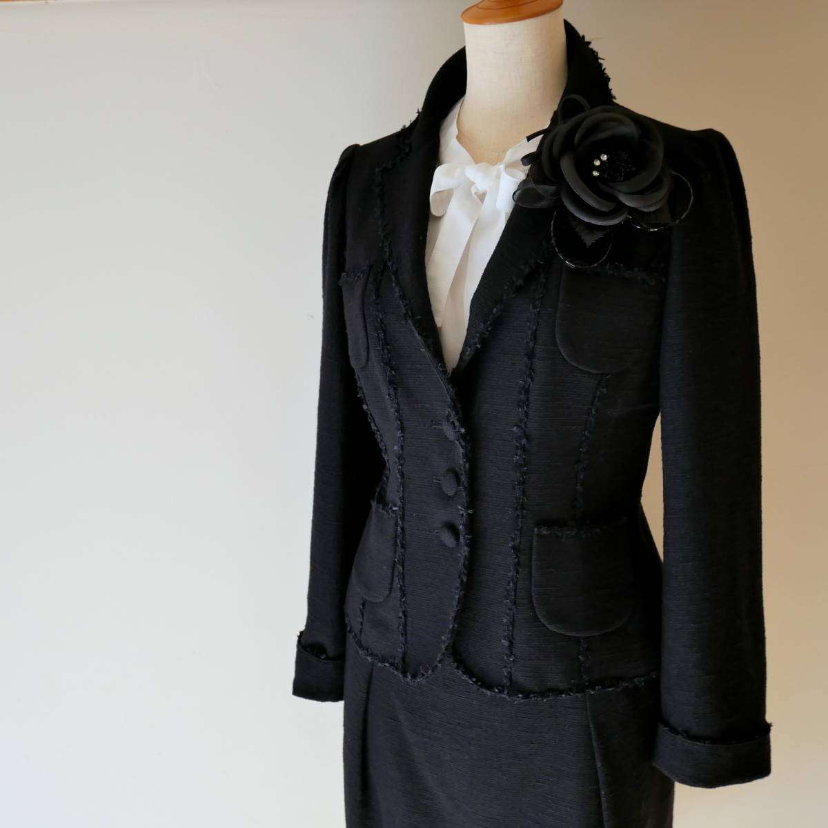 春物 40 TO BE CHIC ツイードセットアップスーツ ブラック黒