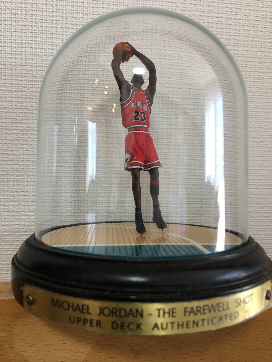 UPPER DECK made Michael * Jordan figure,Michael Jordan-The Farewell Shot( box attaching )