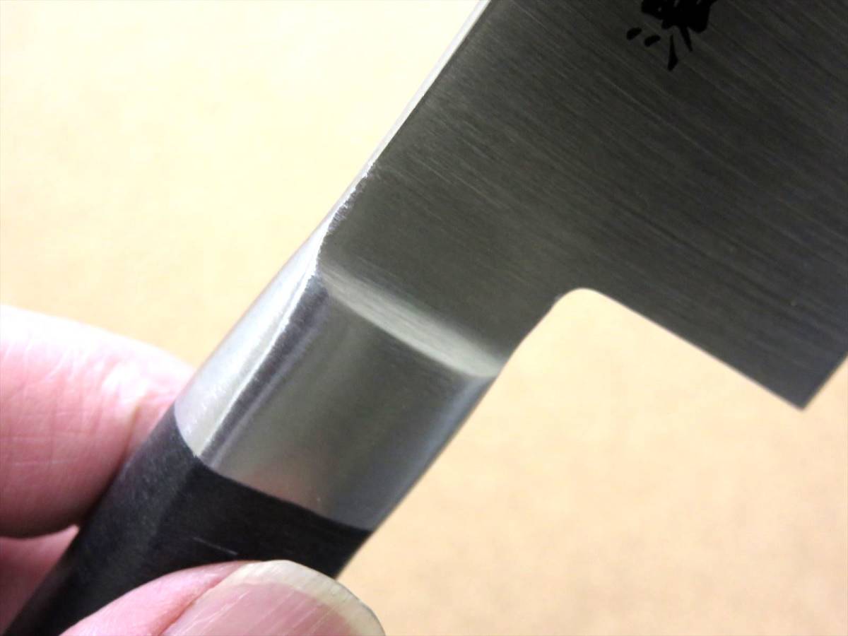 関の刃物 三徳包丁 17cm (170mm) 濃州正宗作 モリブデン 柄金 尻金付き 家庭用 肉 魚の処理 野菜切り 両刃万能包丁 文化包丁 日本製|PayPayフリマ 関の刃物 小型三徳包丁 13.5cm (135mm) 関兼次 切味革命 21excel モリブデンステンレス鋼 マイクロデント加工 片面ギザ刃 積層強化木ハンドル 右利き用 家庭用 肉切り 魚の処理 野菜切りなど多種多様な両刃万能包丁 小ぶりのため手の小さい方にお勧め 文化包丁 国産日本製