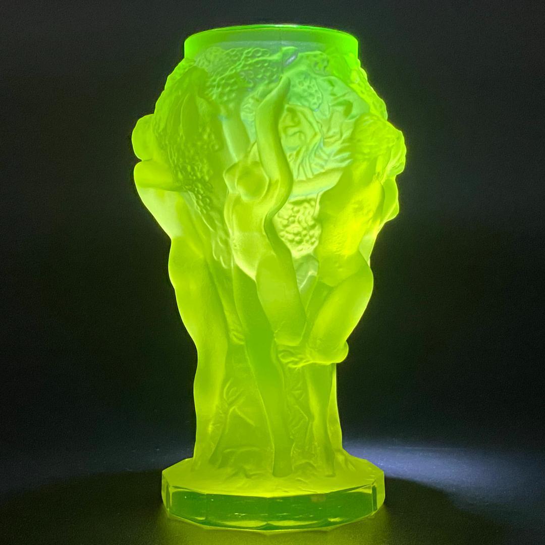 美品】Lalique☆ラリック☆ボヘミアンワセリンガラスヌード花瓶 www