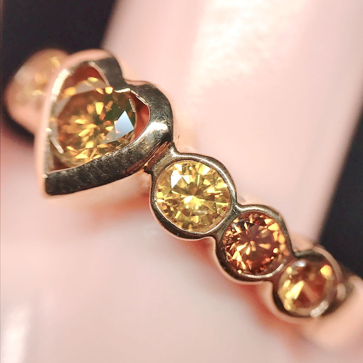 0.80ct ダイヤモンドリング K18 ハート ハーフエタニティ カラーダイヤ