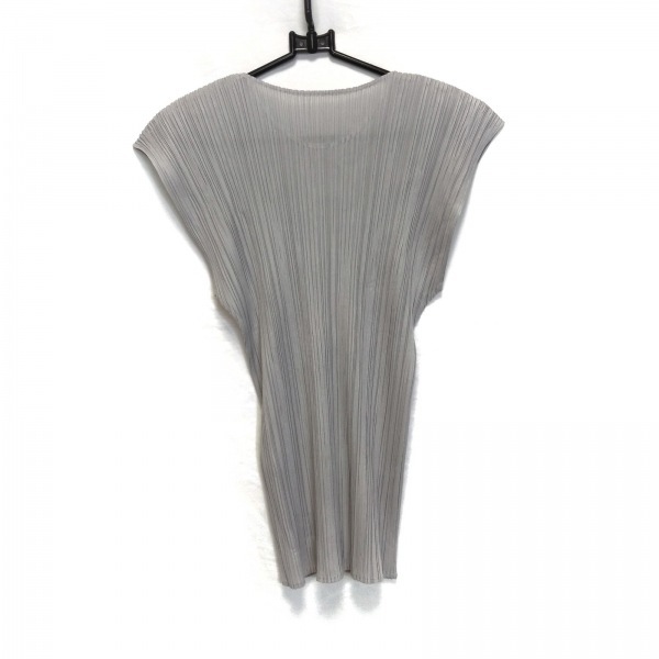【新品未使用】 イッセイミヤケ ISSEYMIYAKE ノースリーブカットソー サイズL - ライトグレー レディース プリーツ 美品 トップス 【新品未使用】 イッセイミヤケ ISSEYMIYAKE ノースリーブカットソー サイズL - ライトグレー レディース プリーツ 美品 トップス