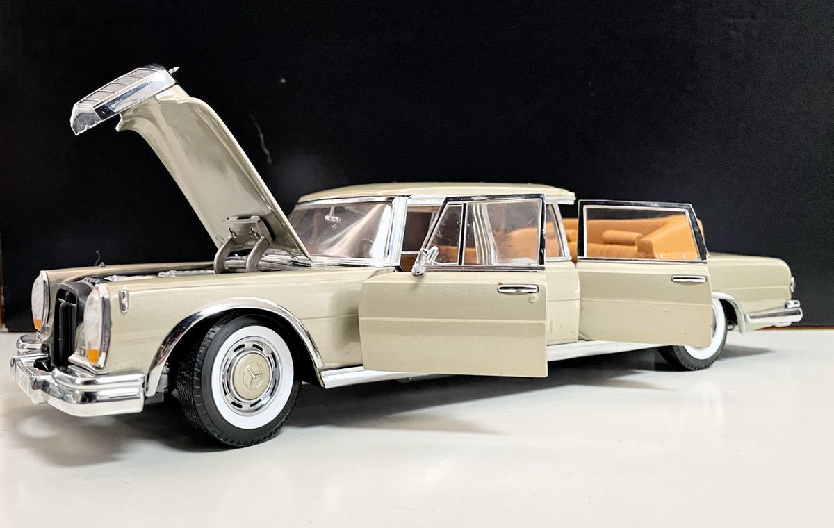 1／18 Mercedes-Benz 600 メルセデス・ベンツ プルマン リムジン