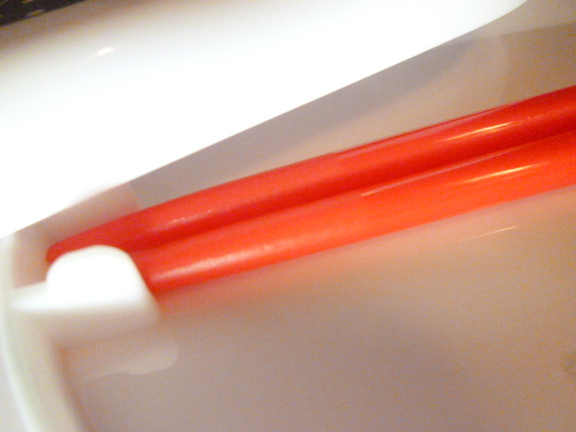 Betty Boop 2段お弁当箱　赤　箸＆ベルト付き　蓋を外して電子レンジOK!　新品・未使用・展示品_箸先滑り止め加工仕上げ