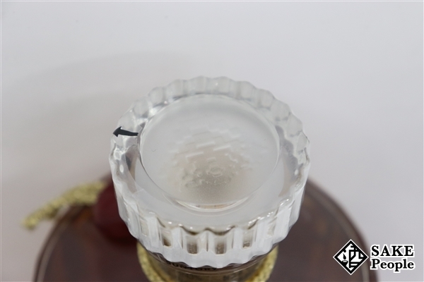 ◇注目! サントリー 響 ゴールドラベル 700ml 43% 箱付き ジャパニーズ 9