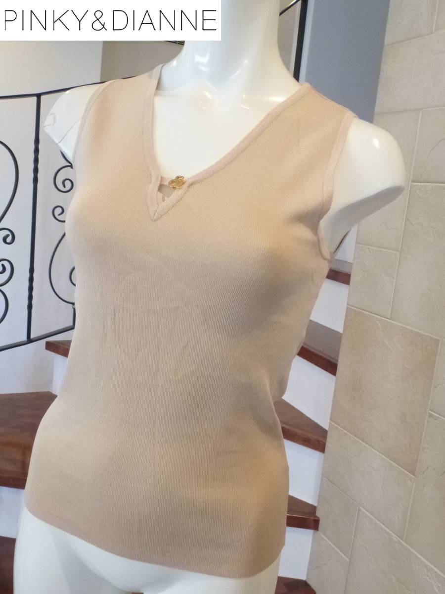  beautiful goods Pinky&Dianne Pinky & Diane * pin large beige × Gold sleeveless sweater 38