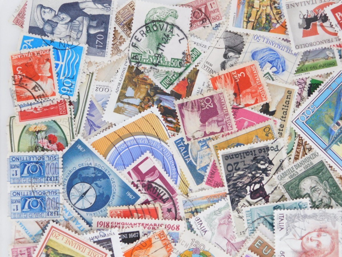 海外切手　イタリア　３０枚　使用済切手 外国切手 コラージュ 紙もの おすそ分けに_画像3