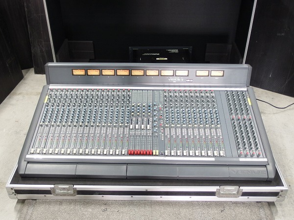 SoundCraft VENUE THEATRE MKII アナログミキサー 26mono-4ST-8G-6AUX-2M 企業のみボックスチャーター配送 PA ケース付き *338234
