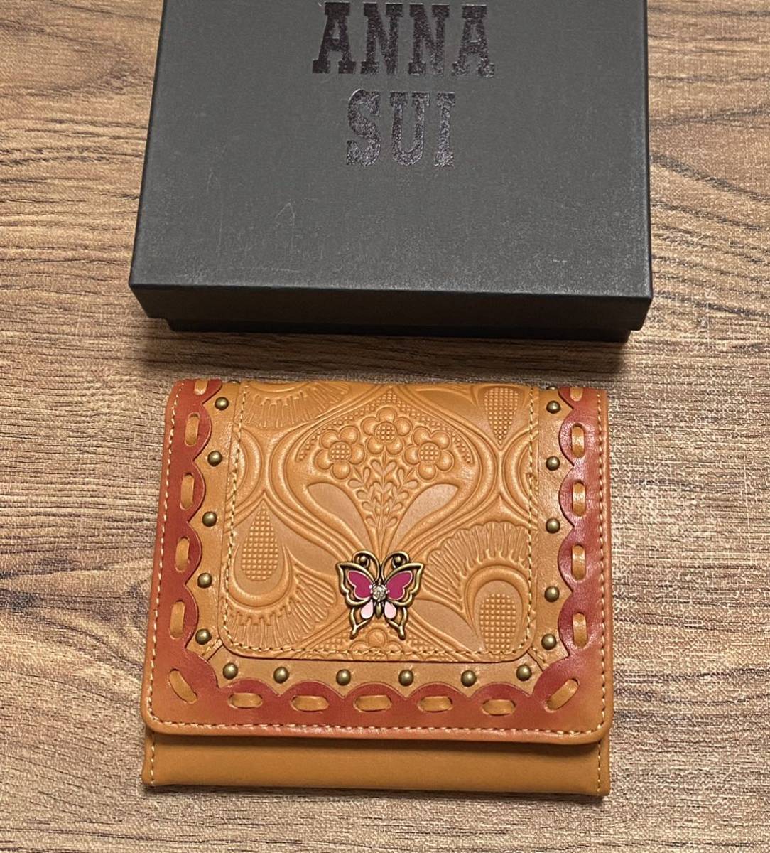オンラインストア限定】 アナスイANNA SUI シエスタ 二つ折りBOX財布 