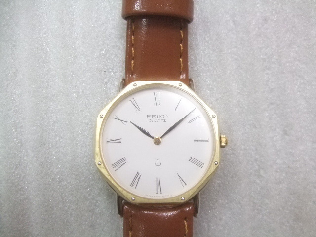 未使用70s最高級メンズセイコーシャリオ8角型クオーツ腕時計定価45000円　H203_画像2