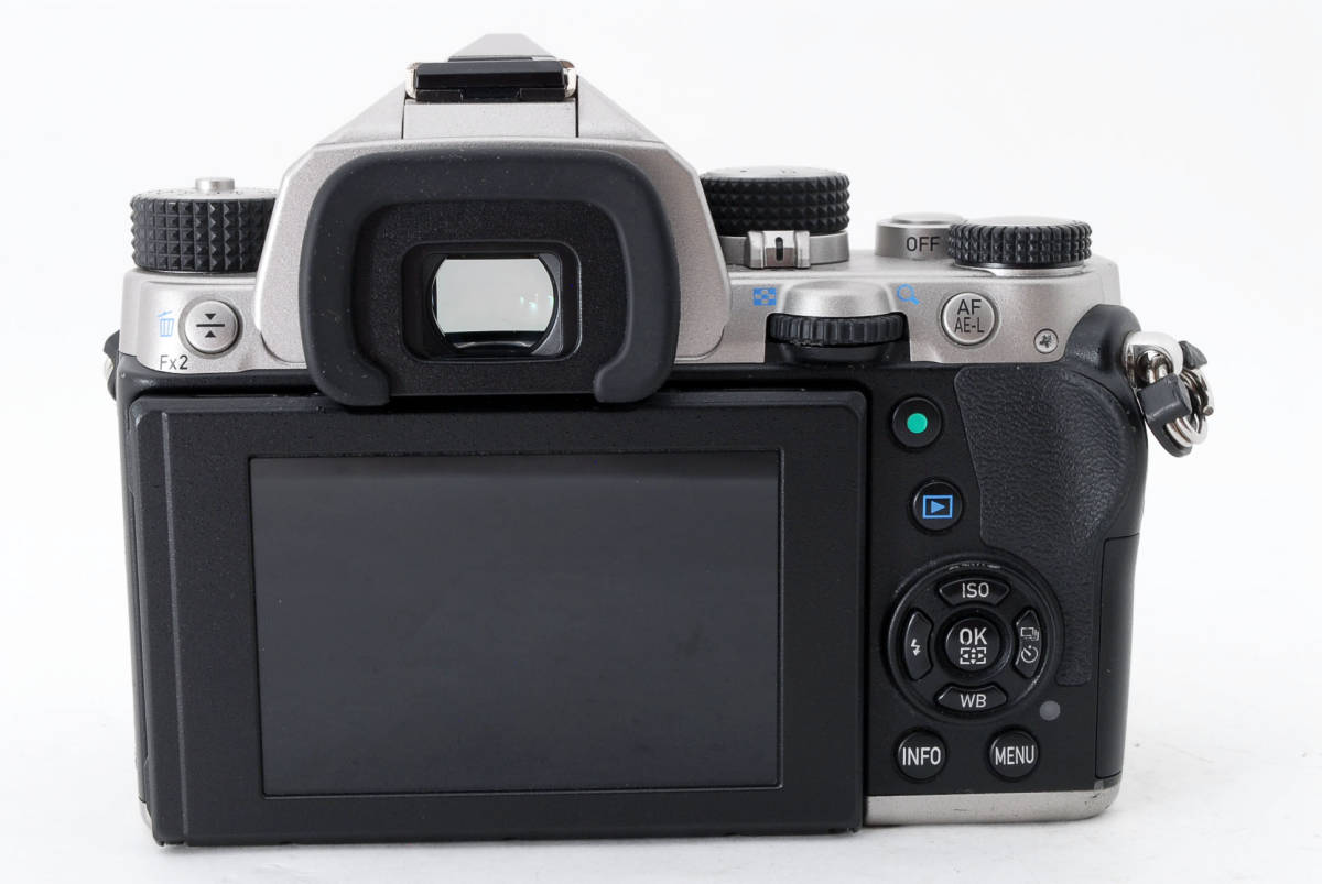 人気直販 ◆希少◆ ペンタックス PENTAX KP ボディ シルバー デジタルカメラ デジタル一眼レフカメラ #2374 人気直販 ◆希少◆ ペンタックス PENTAX KP ボディ シルバー デジタルカメラ デジタル一眼レフカメラ #2374