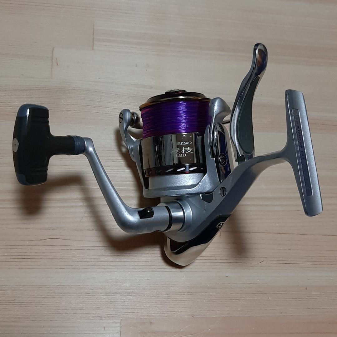 人気ブランド ダイワ トーナメント レバーブレーキリール 3000SHLBD