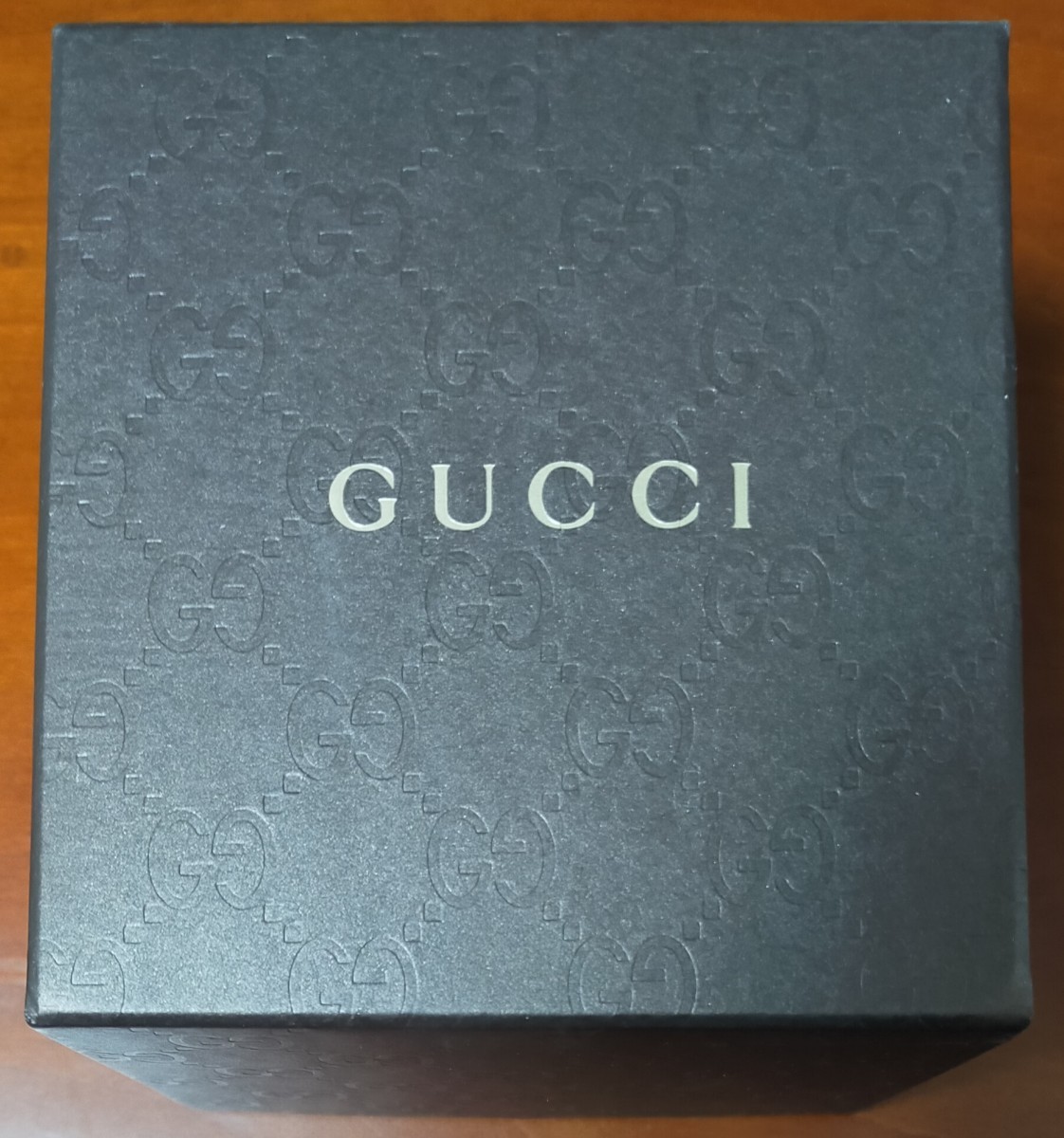 新品未使用 グッチ 腕時計 DIVE ブラック文字盤 YA136206 メンズ GUCCI