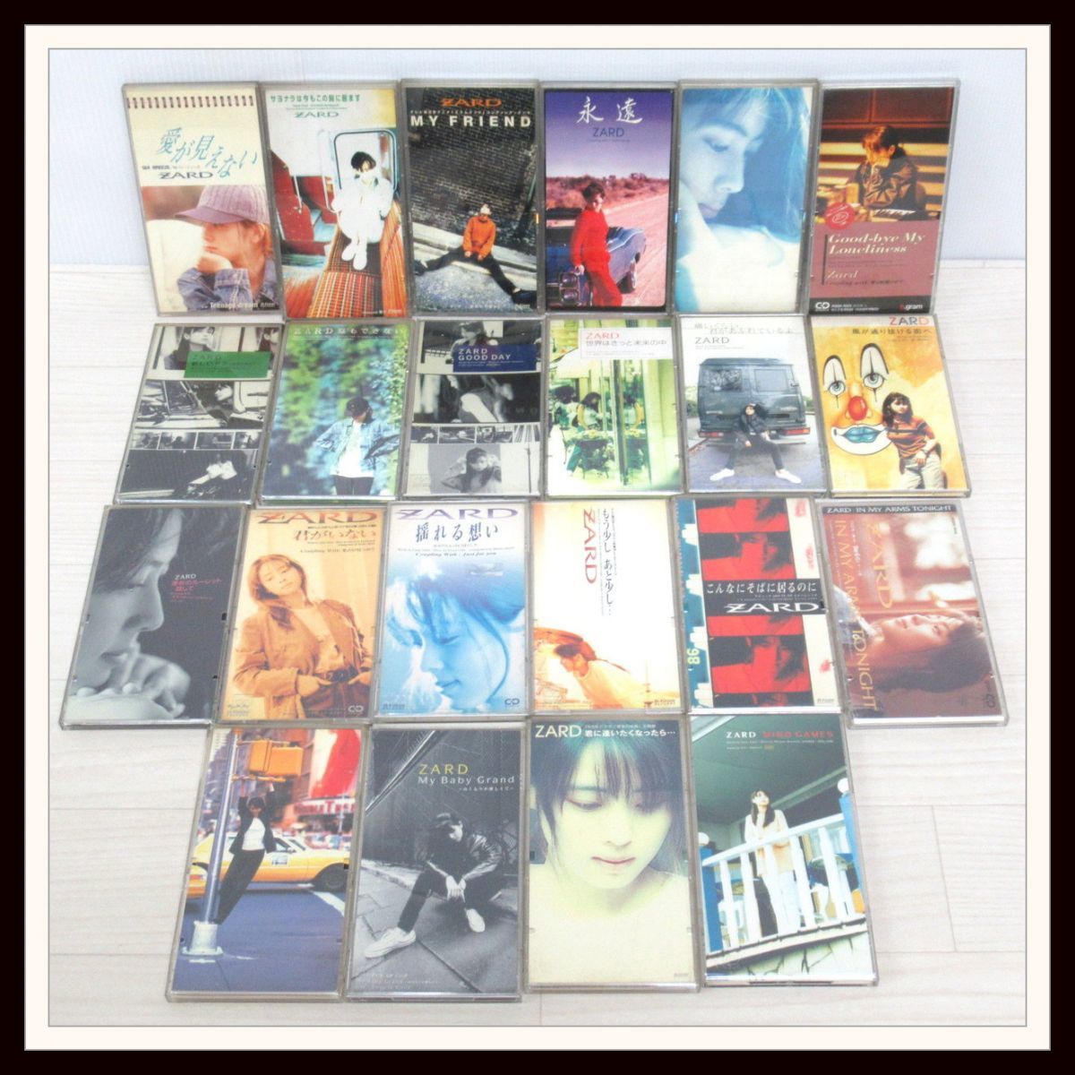 Yahoo!オークション - ZARD 廃盤 8cm CDシングル 22枚まとめて Yahoo!オークション - ZARD 廃盤 8cm CDシングル 22枚まとめて
