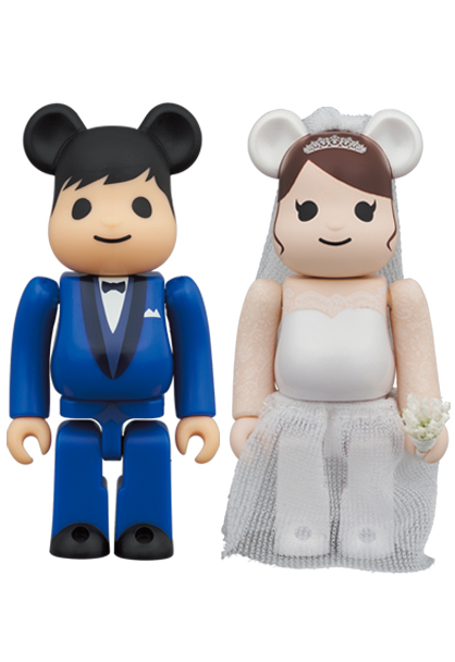 ベアブリック　結婚　グリーティング　メディコムトイ＋　BE@RBRICK 100% 2体　表参道ヒルズ　ベール　ブーケ MEDICOM TOY PLUS 限定品_画像1