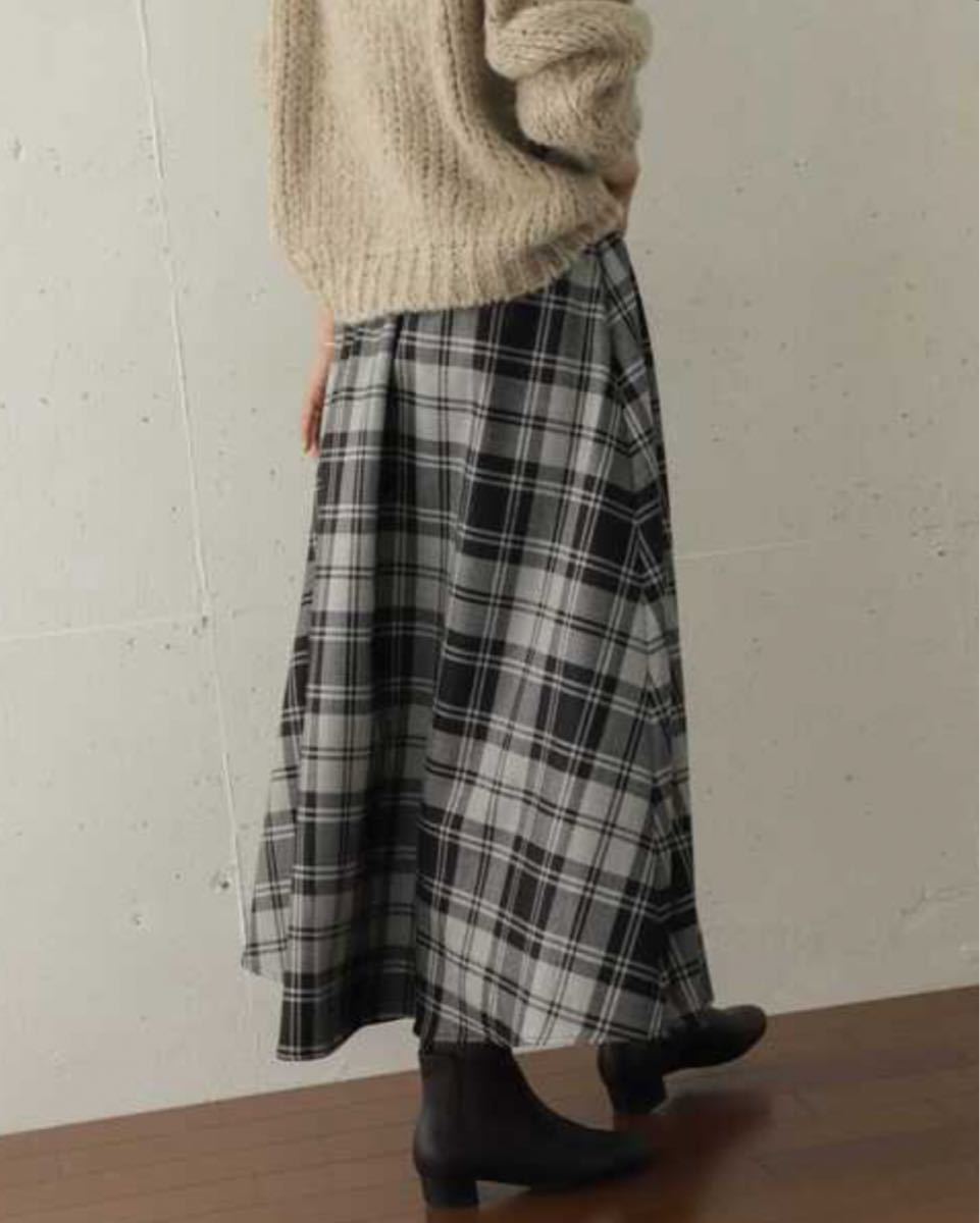 URBAN RESEARCH DOORS【別注】O'NEIL OF DUBLIN×DOORS WOOL SWING SKIRT
