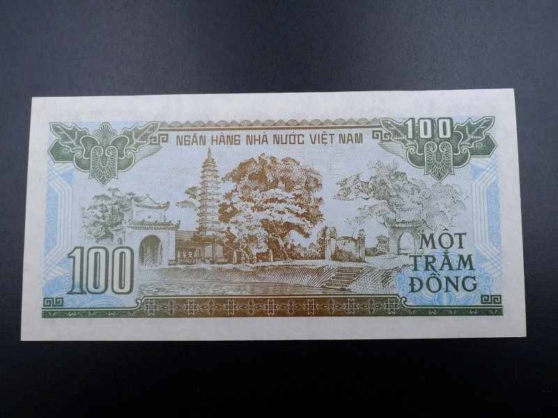 未使用 旧紙幣 アジア ベトナム 100ドン 1991年 国章 普明寺 普明の塔_画像2