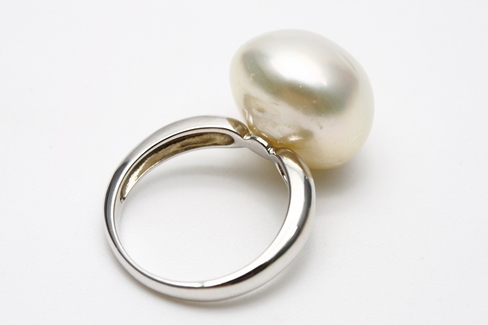  south . White Butterfly pearl pearl ring [ ring ] 14mm white color silver made ring frame 