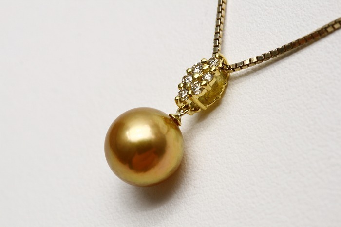 品質が完璧 アコヤ真珠パールペンダントトップ 9.0-9.5mm ゴールド