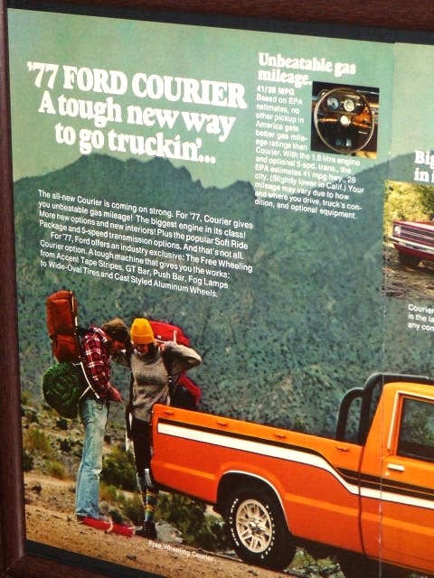 1977年 USA 70s 洋書雑誌広告 額装品 Ford Courier フォード クーリエ (A3size) / 検索用 Mazda Proceed マツダ プロシード ピックアップ_画像2
