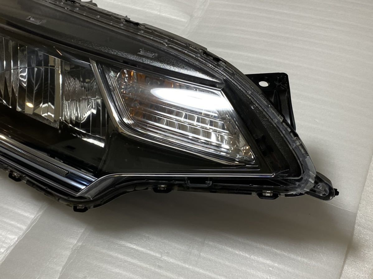 ホンダ 純正 後期 フィットハイブリッド GP5 GP6 LED ヘッドライト 右