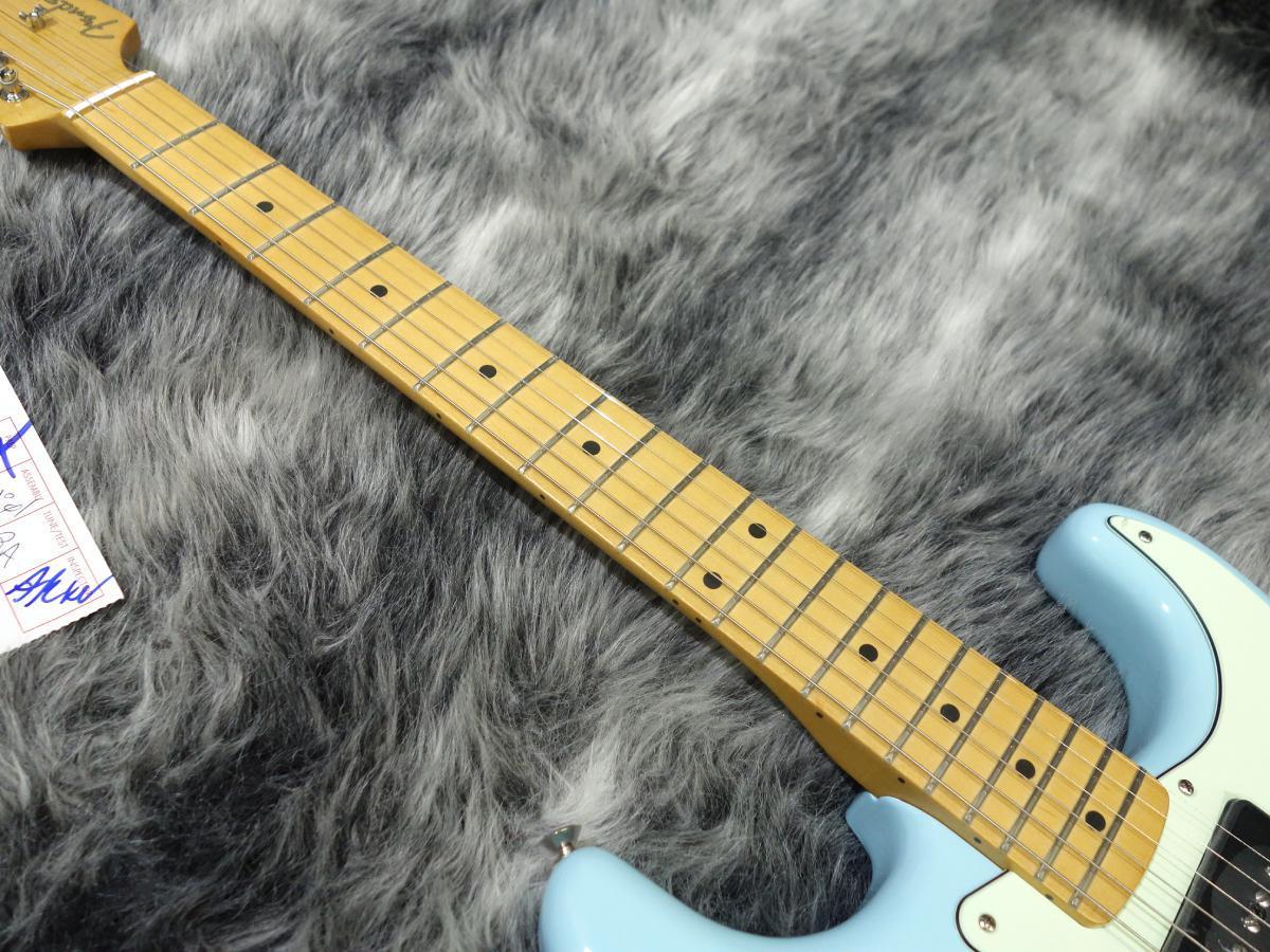 Fender Mexico Noventa Stratocaster Daphne Blue_画像3