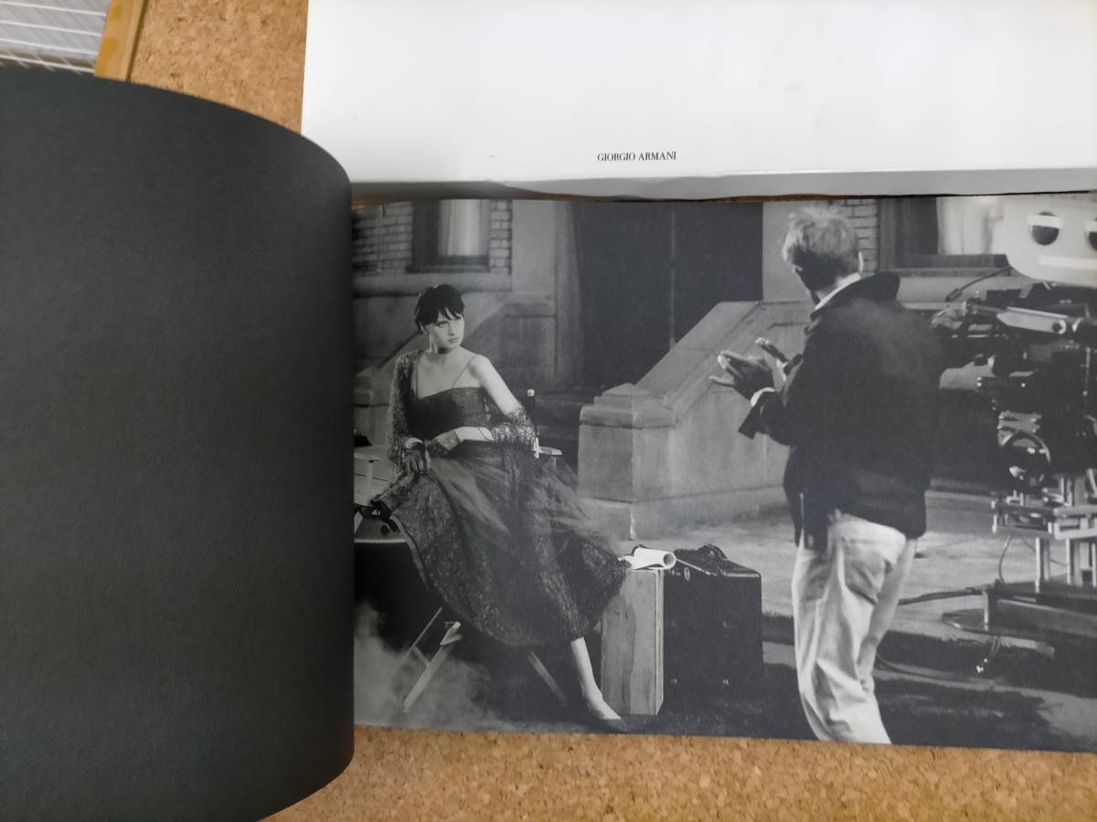 ☆アルマーニ ヴィジュアルブック GIORGIO ARMANI FILMED BY PETER LINDBERGH SEPTEMBER 2001 Used - アート写真 ☆アルマーニ ヴィジュアルブック GIORGIO ARMANI FILMED BY PETER LINDBERGH SEPTEMBER 2001 Used - アート写真