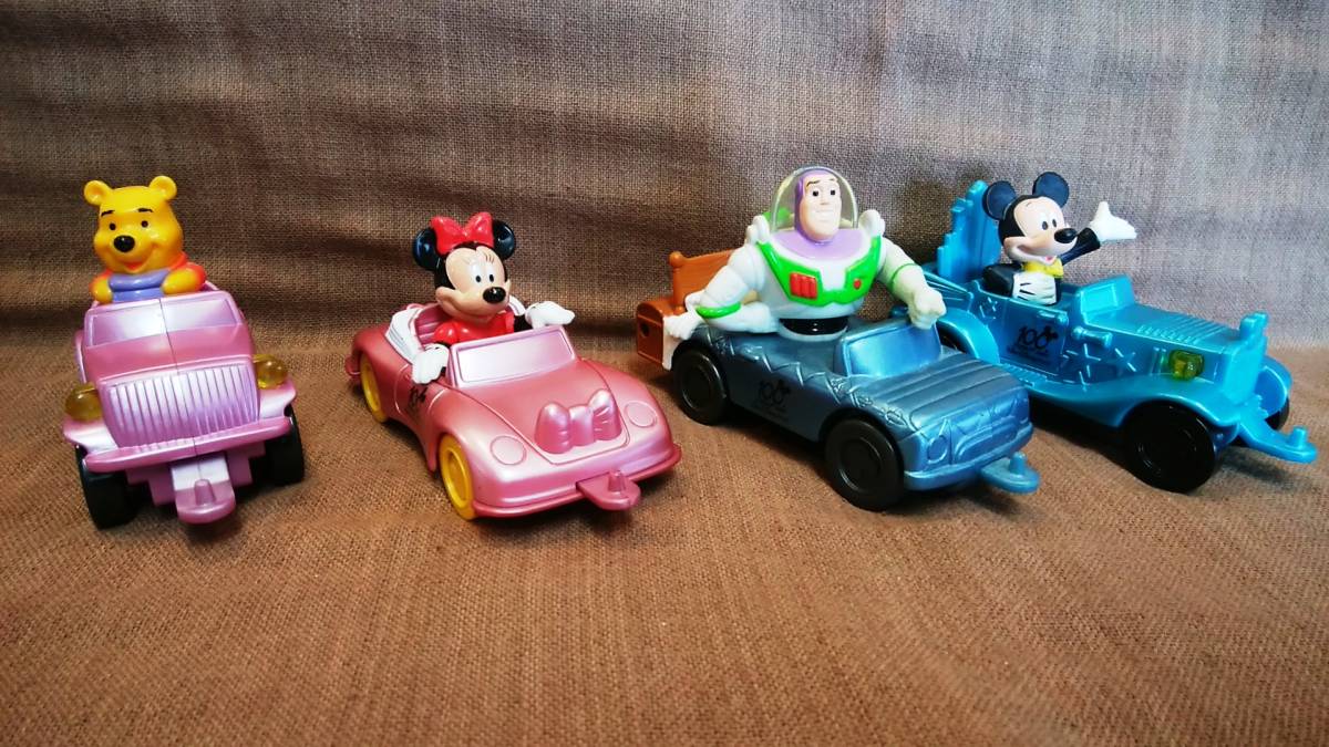 В то время 2002 McDonald's Disney 100 лет от Magic Parade Minicer Happy Set Operation подтвердила 4 балла, суммированные 520 иен