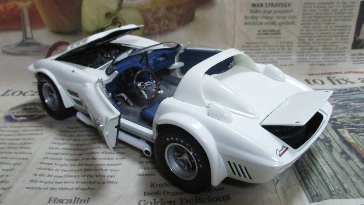 ☆絶版*EXOTO*1/18*1966 Chevy Corvette GS Roadster Prototype ホワイト_画像2