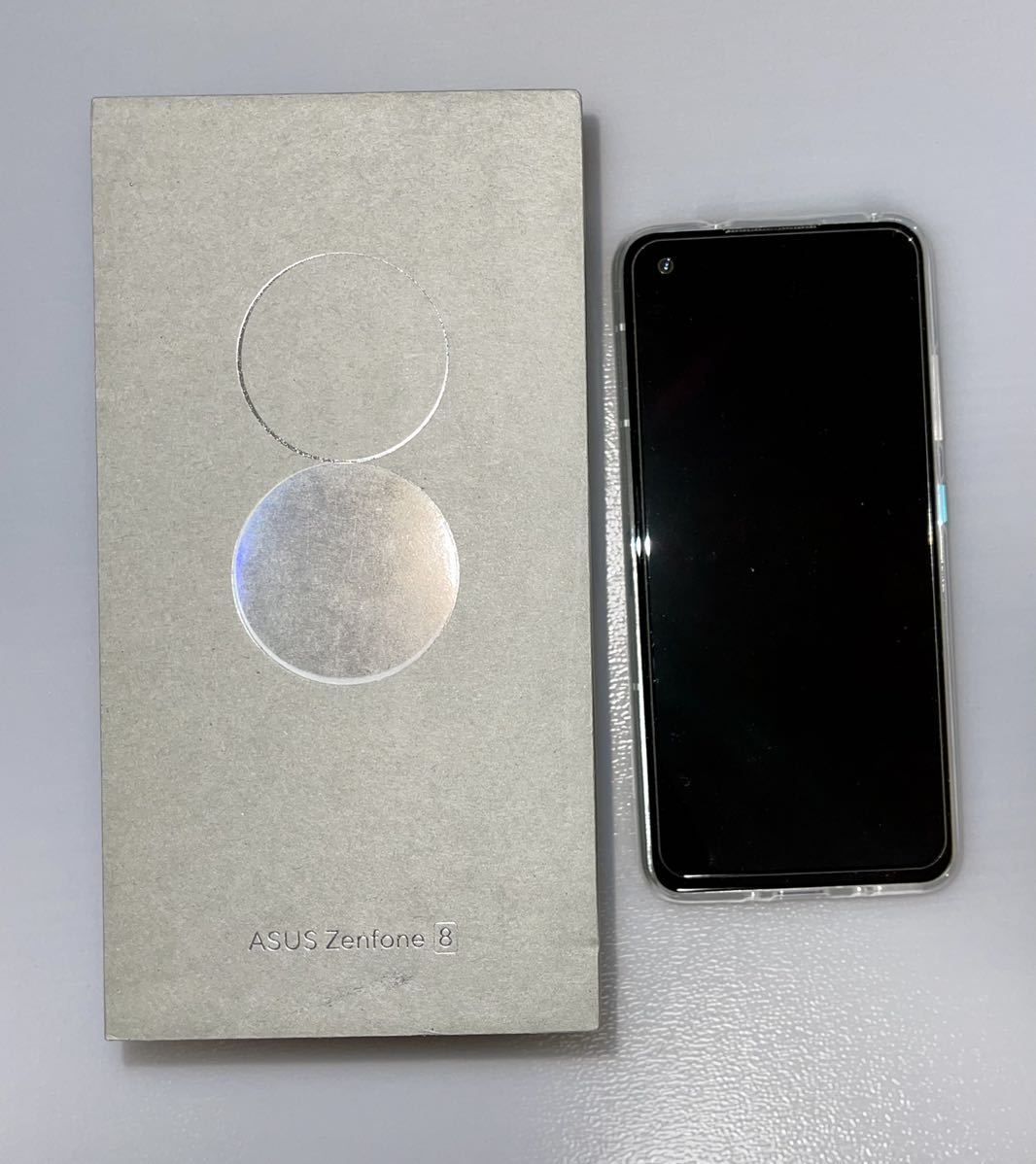 極美品】ASUS Zenfone 8 8GB/128GB ZS590KS ムーンライトホワイト www