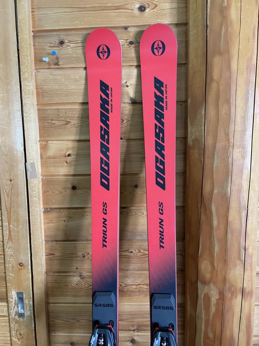 オガサカTRIUN-GS 20-21モデル180㎝ www.captivatingsigns.com