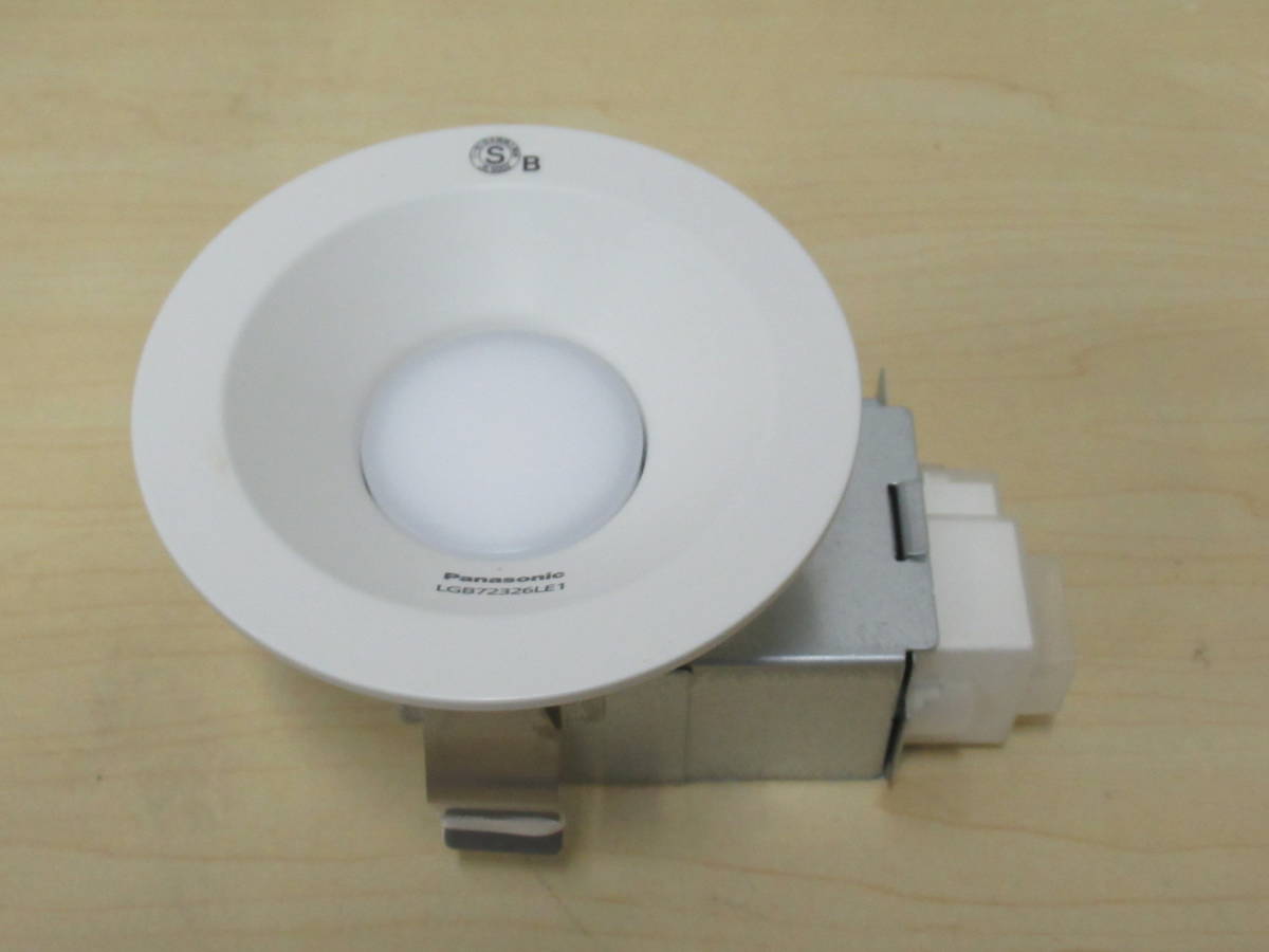 NS022307 未使用 注目ブランド Panasonic 最高の LEDダウンライト 合計5個セット 点灯確認済み 昼白色 埋込穴Φ100