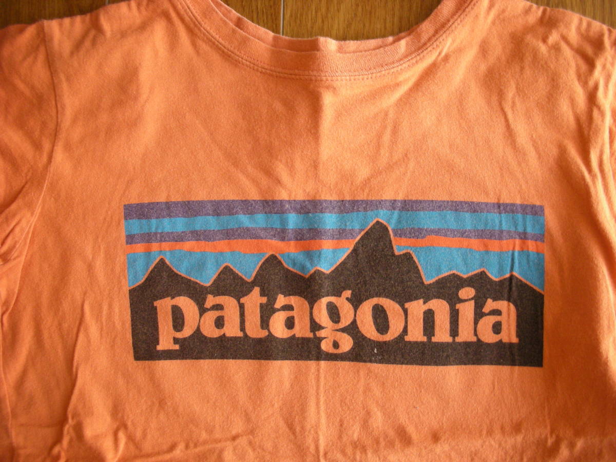 i303 patagonia パタゴニア T Ｔシャツ 半袖Ｔ 半袖 半袖カットソー キッズ KIDS XS5-6 身長110cm-120cm オレンジ_画像1