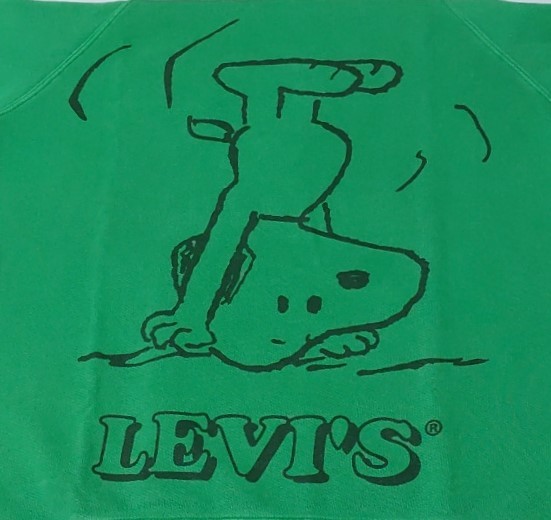 2020 絶版品 Levi’s×Snoopy コラボ カットソー『HOOPS HANGING SNOOPY』丸首 半袖 緑 前プリント M・身幅約59cm 厚め※未使用品/タグ付き_逆立ちしたスヌーピーが印象的なカットソー